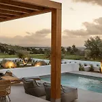 P Square Luxury Naxos