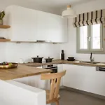 P Square Luxury Naxos