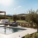 P Square Luxury Naxos