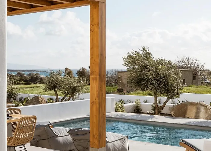 P Square Luxury Naxos