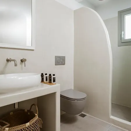 P Square Luxury Naxos